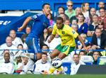 ankermand. Chelsea havde valgt at stille op med John Terry (tv) og Ashley Cole, selv om de to har været involveret i efterdønninger oven på Terrys racismedom. 