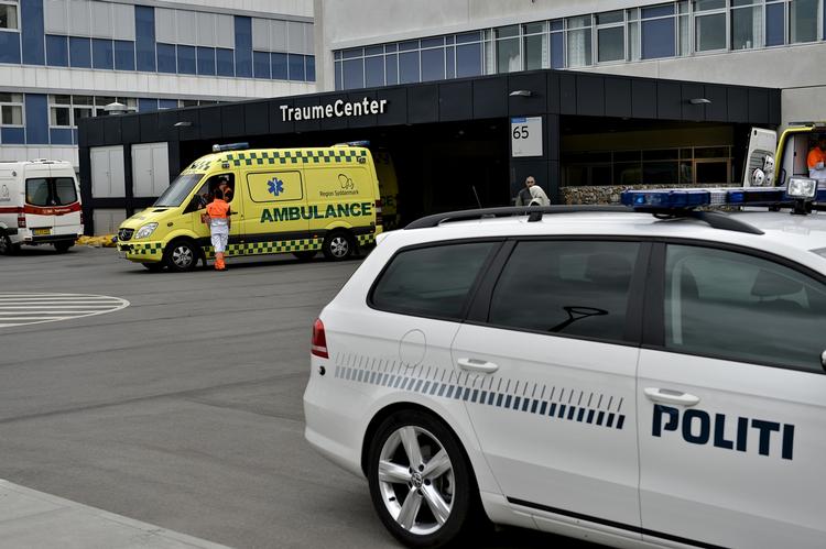 Overdrivelse. Odense Universitetshospitals traumecenter blev invaderet af bevæbnede mænd i august. Heldigvis ledte det ikke til mere end overfladiske skrammer. 
