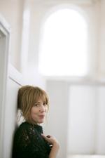 Nærkontakt. Da hun nærmede  sig de 40, troede Beth Orton, at det var slut med musikken. Men efter syv år som alenemor på hjemegnen i Norfolk kom den igen. 