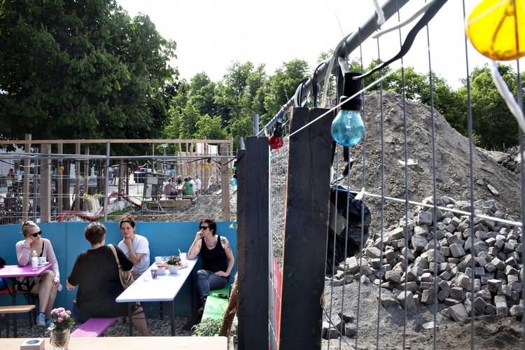 METRO-KAOS. Metrobyggeriet hærger flere steder i København. Her ved Enghave Plads. (Arkivfoto) 