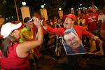 Populær. Hugo Chávez nyder stor opbakning blandt Venezuelas fattige. Præsidenten får nu seks år mere på posten. 