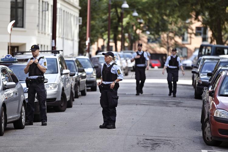 skyderi. Sidste år i august blev der skudt foran moskeen på Amerikavej på Vesterbro. En mand blev dræbt. 