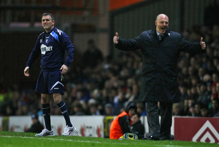 trænerstil. Owen Coyle (tv) er blevet fyret som træner i Bolton. 