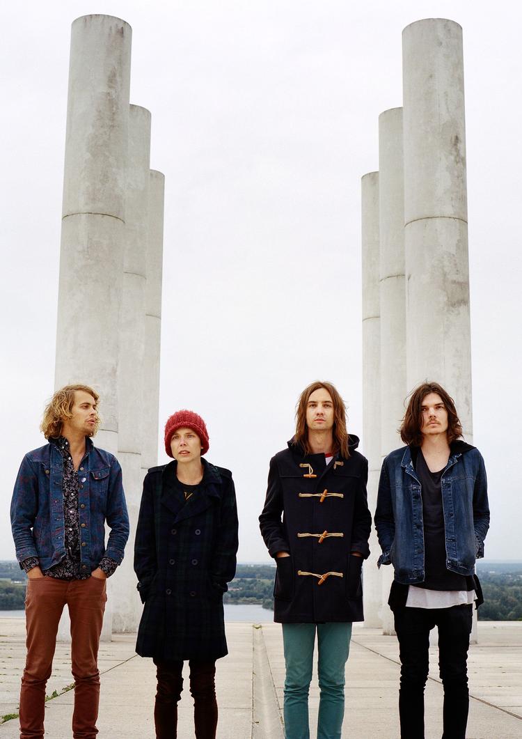 Tam, ikke dum. Kevin Parker (nummer to fra højre, red.) fra australske Tame  Impala er den psykedeliske rocks fineste sangsmed anno 2012. 