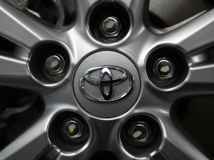 Fejl. Toyota reklamerer i øjeblikket med, at deres biler er 112 procent i orden. Men det gælder  tilsyneladende kun i 99 procent af tilfældende. 