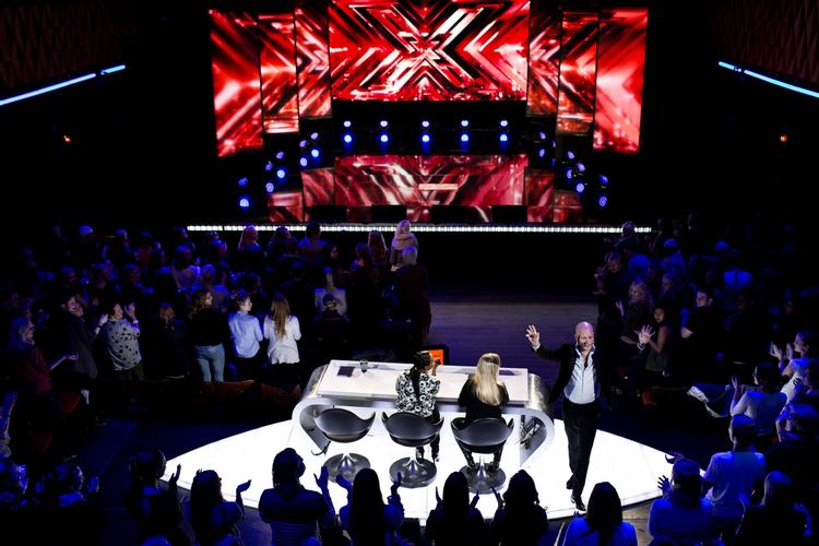 Forandring. X Factors nye dommerpanel savner talent blandt grupper og ældre sangere. DR overvejer, om der skal ændre på kategorierne. 