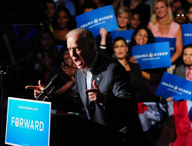 Angreb. Vicepræsident Joe Biden forventes at komme imod Paul Ryan »som en kanonkugle« i nattens tv-debat. Her ses Biden under en tale i Charlotte, North Carolina, i sidste uge 