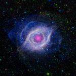 øjet. Den planetariske tåge Helix Nebula minder os om, hvad der vil ske med vores egen sol om mange, mange år. 