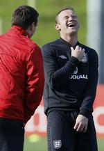 Leder. Rollen som kaptajn er ikke ny for Rooney, der ved flere lejligheder har været anfører for sin klub Manchester United og en enkelt gang for England. 
