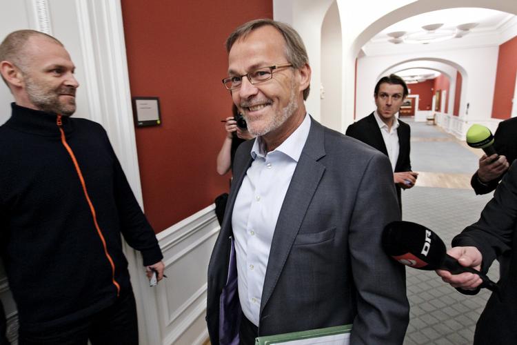 farvell. Ole Sohn nåede at være minister i cirka et år. Nu siger han, han vil vende tilbage til sit forlag. 