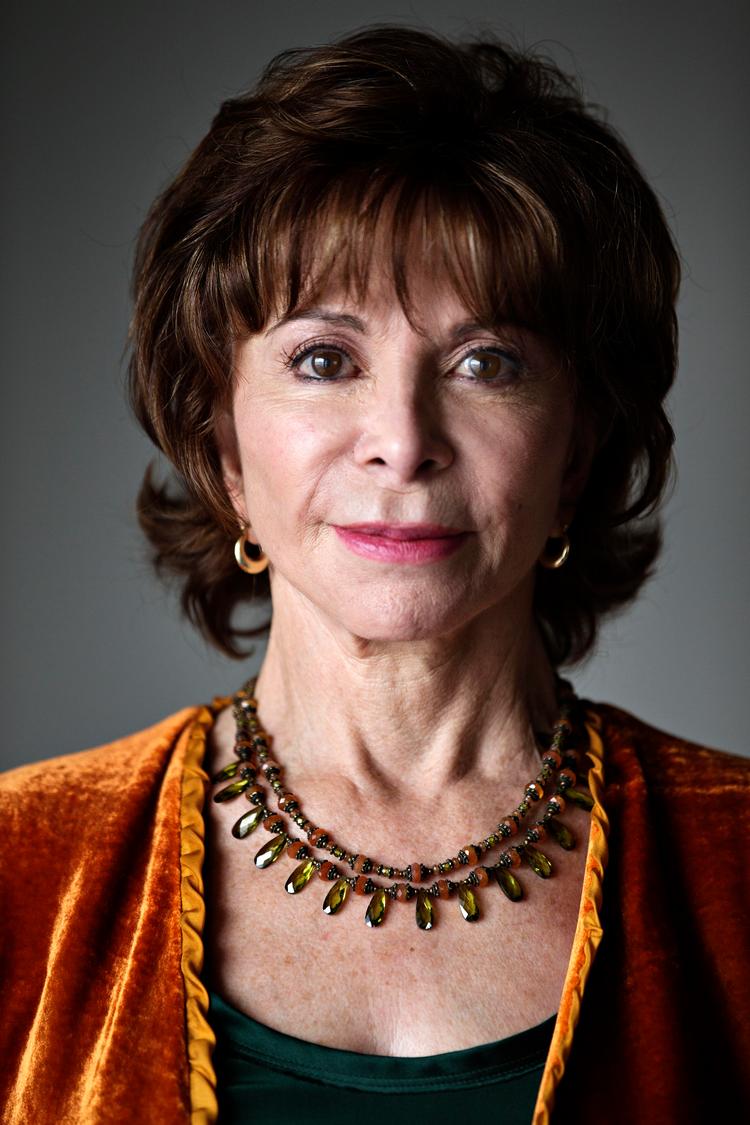 Karakterfast. Stærke kvinder, der kæmper for et godt liv, er et tilbagevendende tema i Isabel Allendes bøger. 