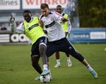 Reserve. Rivalen Simon Kjær var Danmarks bedste mod Tjekkiet, hvorfor Okere nok må tage plads på bænken mod Bulgarien. 