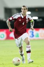 Kaptajnen. Danmarks anfører Daniel Agger er en af fire, der døjer med mindre skavanker efter 1-1-kampen i Sofia. 