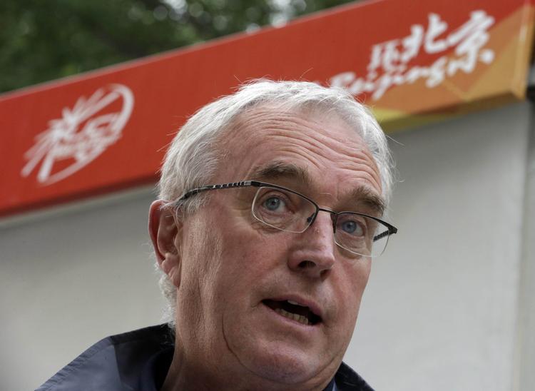 Chokkeret. præsidenten for den internationale cykelunion, irske Pat McQuaid er chokkeret over Usadas dopingrapport om organiseret doping på Lance Armstrongs tidligere hold, US Postal, men fastholder at sporten er kommet videre i dag. 