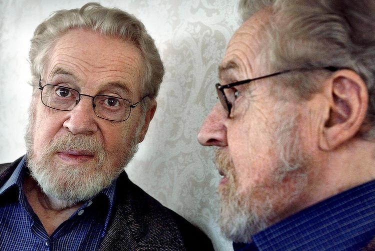 JOSEPHSON.  Vi får ikke meget  at vide om kærligheden til et andet menneske i  samtalebogen med den svenske skuespiller Erland  Josephson. Til gengæld fortæller han begavet om sin kærlighed til teatret. 