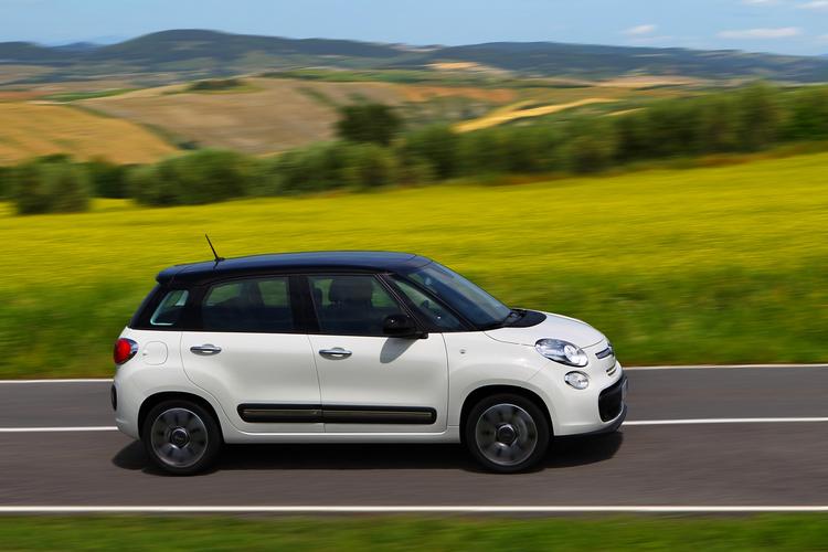 Rummelig. Fiat 500 L balancerer mellem at være smart og at være praktisk. 