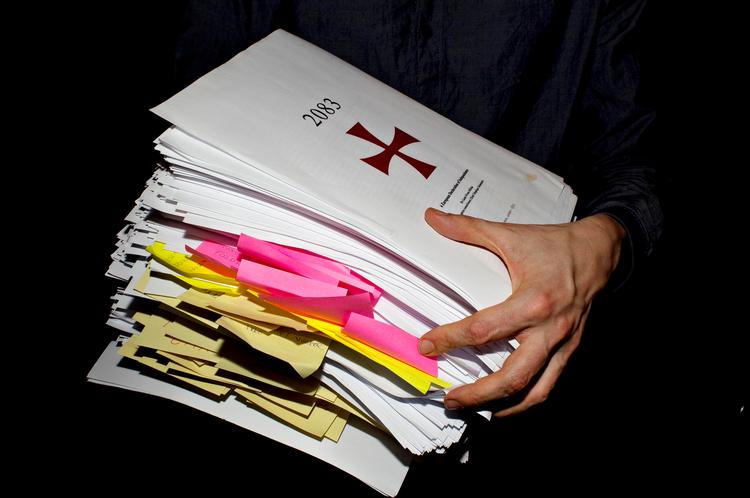 Ophavsret. CafeTeatret risikerer at skulle betale Anders Behring Breivik penge for brugen af hans lange ideologiske manifest. 