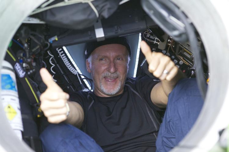Bedrift. James Cameron blev i marts den første, der dykkede alene ned til bunden af Marianergraven i Stillehavet. 