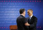 Smil. Præsident Barack Obama med sin republikanske udfordrer, Mitt Romney, før den første tv-duel.