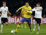 Kaptajnen. Zlatan Ibrahimovic viste i den pressede midtvejssituation, at han er meget mere end en stjerne, der kun tænker på mål og personlig succes. 