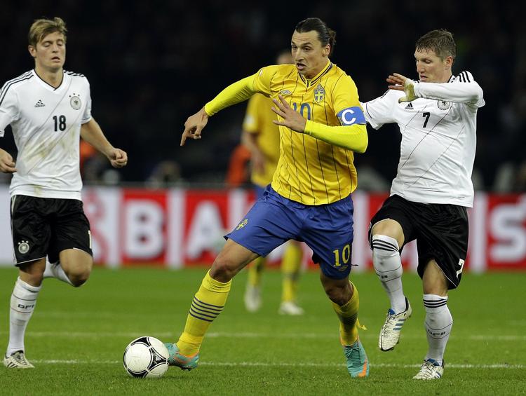 Kaptajnen. Zlatan Ibrahimovic viste i den pressede midtvejssituation, at han er meget mere end en stjerne, der kun tænker på mål og personlig succes. 