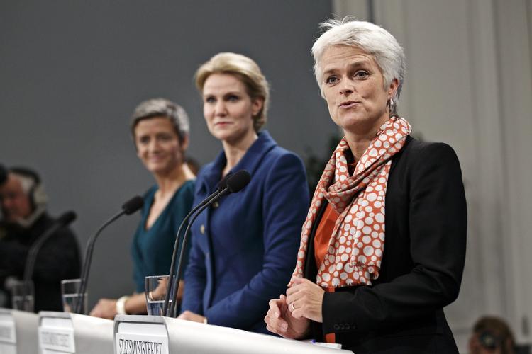 Formandsskifte. Nu er det ikke mit job at finde en løsning på SFs problemer, og det er godt, for jeg har ingen, skriver Peter Skaarup (SF) om Annette Vilhelmsens nye udfordringsbetonede job. 