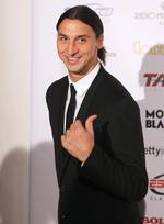 hædret. Zlatan Ibrahimovic ankommer til ceremonien for Golden Foot 2012. 