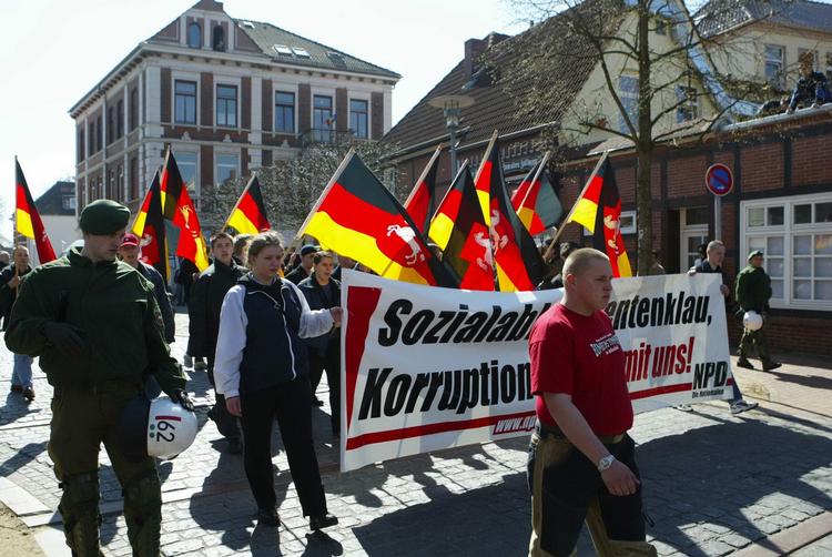 En anti-muslimsk ungdomsbevægelse er blevet dannet i Tyskland med det mål, at skabe en stærk front mod islam i Europa. Tyske myndigheder er bekendt med gruppen, som de holder et tæt øje med. 