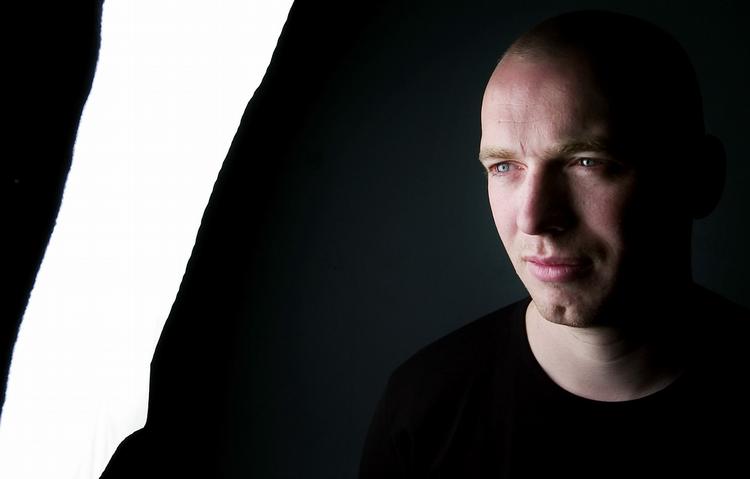 Kulturarbejder. Martin Lyngbo er teaterinstruktør og forfatter og mener, at landmænd burde kunne mønstre den samme transparens som kulturarbejdere, når det kommer til støtten. 