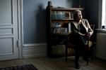 Løsning. Juraprofessor Eva Smith foreslår, at dagpengemodtagere bør 'arbejde' for kommunen. 