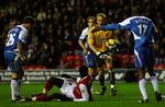 angrebet. Chris Kirkland ses her i gult under en tidligere kamp, da målmanden spillede for Wigan. 