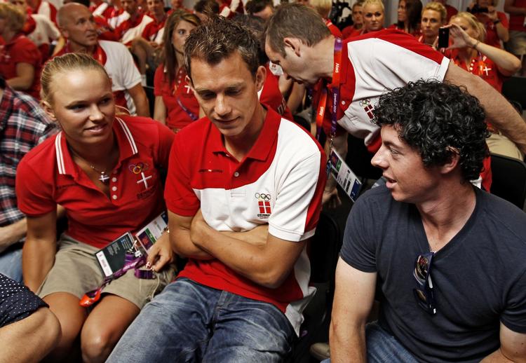 vigtigt. Frederik Løchte Nielsen (midt) sikrede den sejr, der holdt Danmark fri af nedrykning i Davis Cup. 