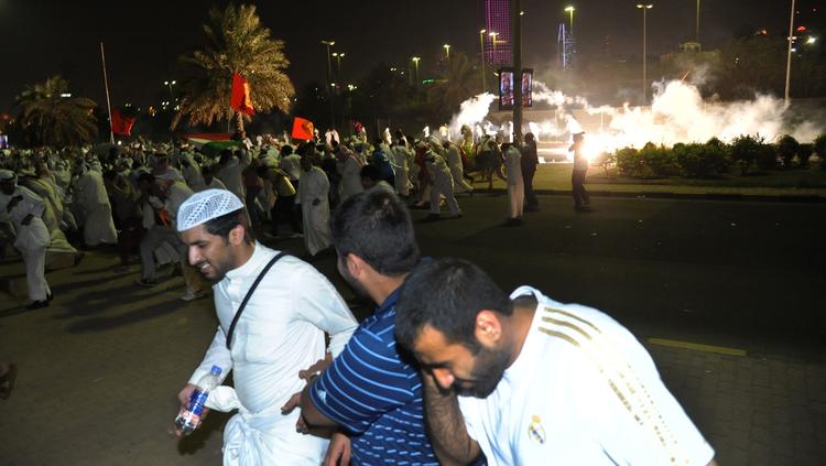 gadekamp. Søndagens demonstrationer i Kuwait bliver kaldt de mest omfattende i landets historie. Helt op mod 100.000 menes at have været på gaden. 