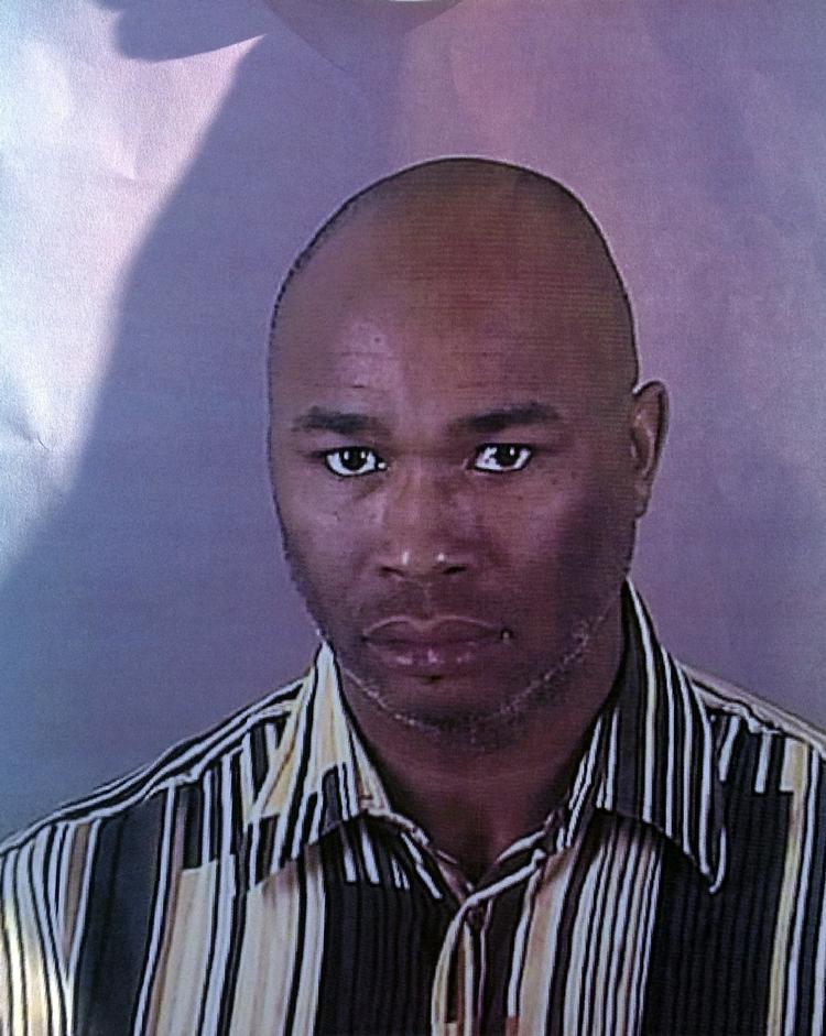 Mistænkt. Dette foto fra Brookfield politi viser 45-årige Radcliffe Franklin Haughton, som formodes at stå bag et skyderi, der søndag dræbte tre og sårede fire i i en forstad til Milwaukee i Wisconsin. Haughton er nu fundet død, efter at han havde skudt sig selv. 