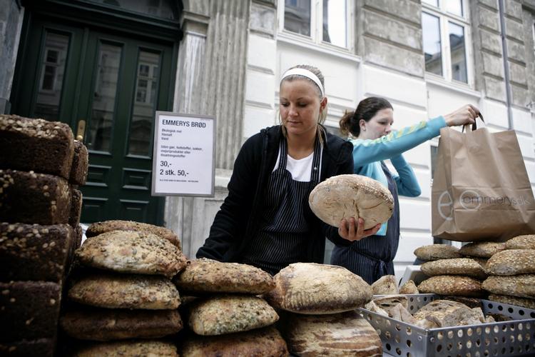 Hjemmebag? Det er angiveligt pladsmangel, der gør, at Emmerys ikke bager alt sit brød selv. 