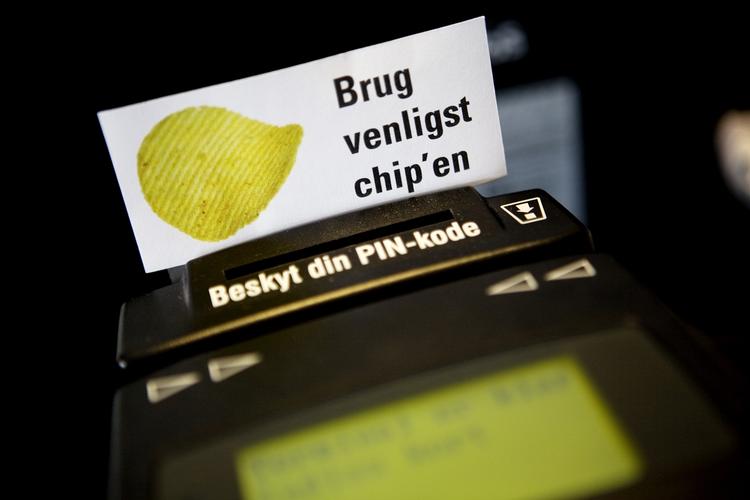 Uforudset. Teller havde ikke renet med, at gebyret ville ende hos forbrugerne, lyder forklaringen fra virksomhedens direktør. 