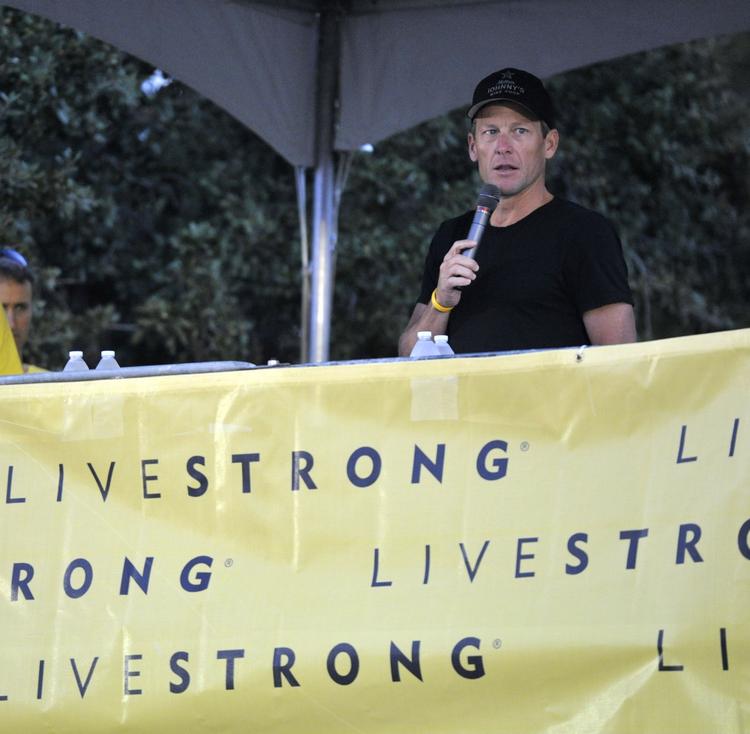 Tvivl. Lance Armstrong kan i løbet af i dag officielt blive frataget sine syv sejre i Tour de France. 