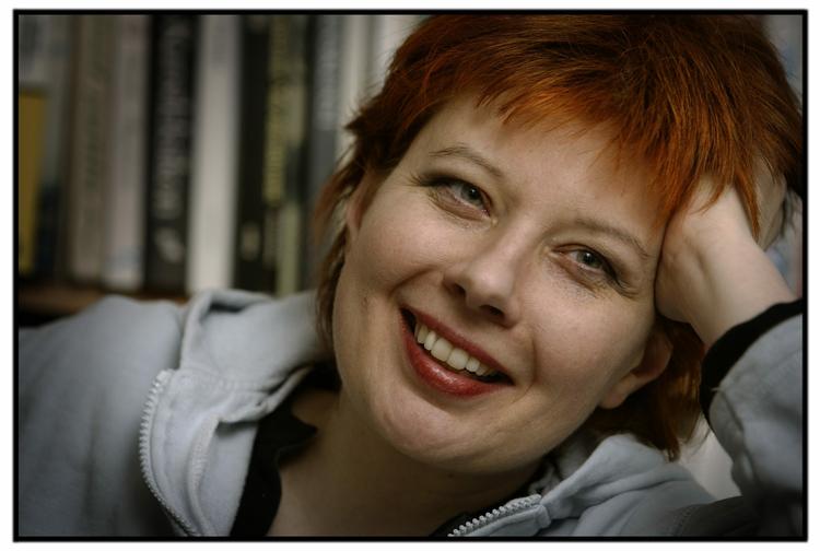 syndefald. Juliane Preislers nye roman får sig ikke så lidt til at tænke på Bergmans 'Persona' og Hitchcocks 'Fuglene'. 