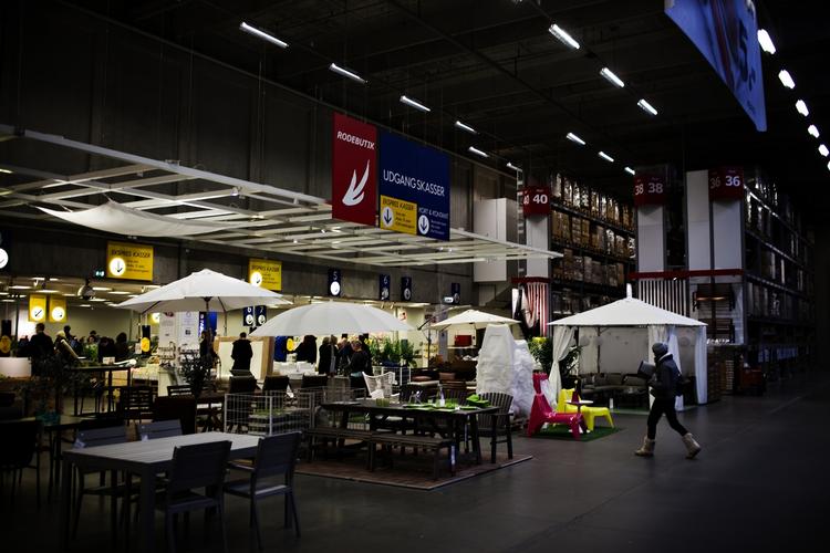 Vejviser. Den nye kort-tjeneste giver blandt andet overblik over geografien i landets IKEA-forretninger. 