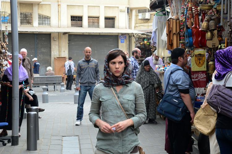 Truende. Anden sæson af serien 'Homeland' indeholder en række scener sat i Beirut, som bliver portrætteret udpræget farligt for udlændinge. 
