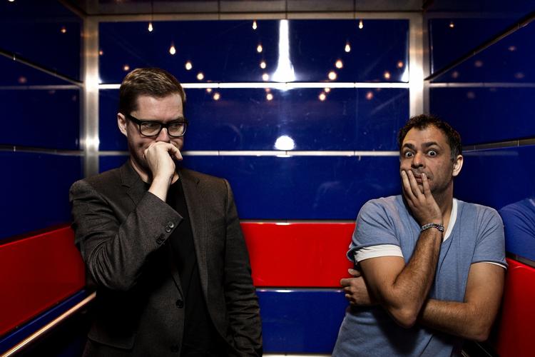 tabu-hvaffornåed? De to komikere Lasse Rimmer og Omar Marzouk har det bedst med at plante potter lige midt i den varme grød. I december laver de jokes om kræft. 