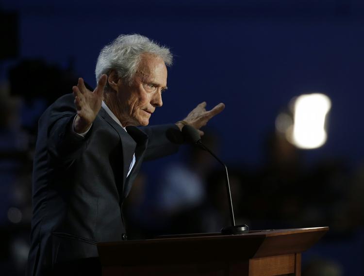 Ikon. Clint Eastwood vakte opsigt, da han optrådte med en tom stol og talte til en 'usynlig Obama' ved republikanernes partikongres i august. Nu er han med i ny valgreklame mod præsidenten. 