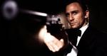 SKRÆDDERSYET. Daniel Craig har fået lavet sine elegante agentskjorter i en af Londons fineste skrædderbutikker, Turnbull &amp; Asser. 