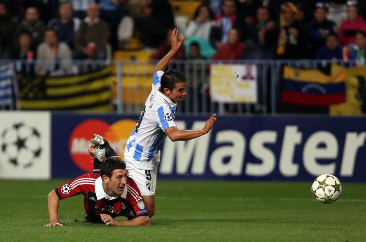 UBESEJRET. I to playoffkampe (mod Panathinaikos) og tre kampe i Champions League er der ikke scoret mod Málaga, der ellers har sine profiler i offensiven med blandt andre Javier Saviola (i hvidt). 
