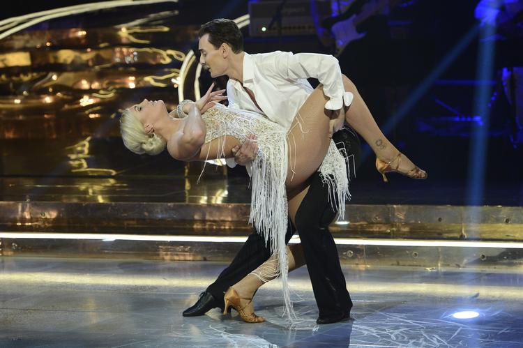 AFDANSNINGSBAL. Det var underligt at ryge ud, når nu det gik så godt, siger Jeanette Ottesen om hendes og Marc Christensens afsked med 'Vild med Dans'. 