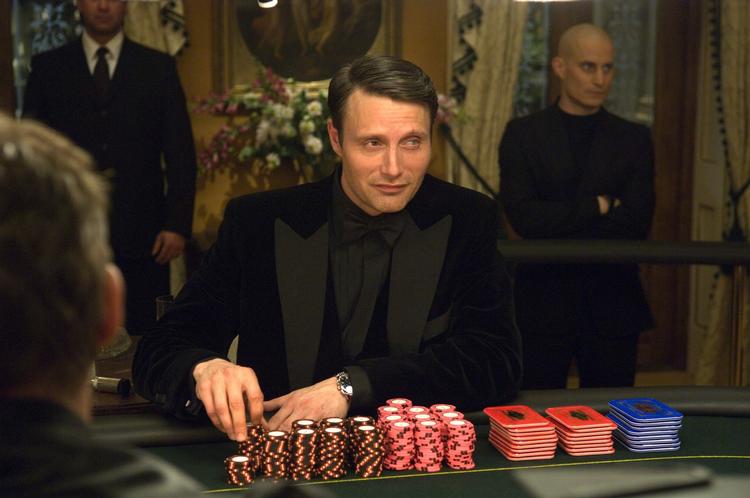 bonddanskere. Mads Mikkelsen græd blod i rollen som skurken Le Chiffre i 'Casino Royale' fra 2006. Til 'Skyfall' slap ingen danskere igennem nåleøjet. 