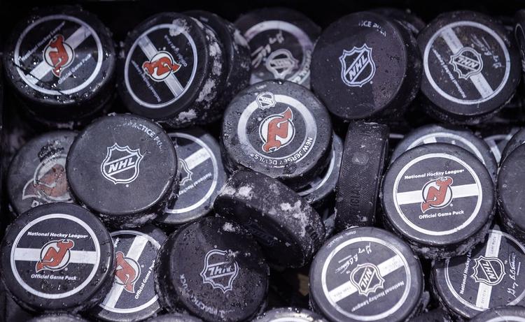 KONFLIKT. I halvanden måned har puckene ligget stille i NHL, men det vil Barack Obama gerne se ændret. 