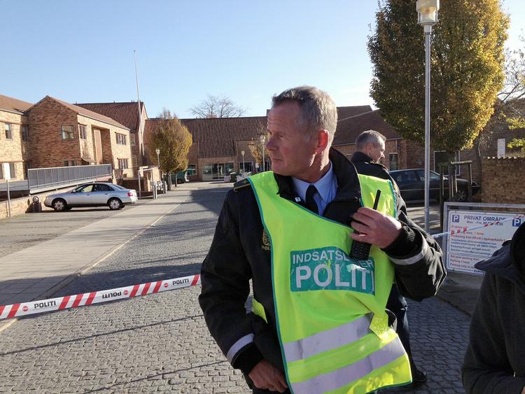 Stop. Politiet tager ingen chancer efter bombetrussel i Aarhus. 