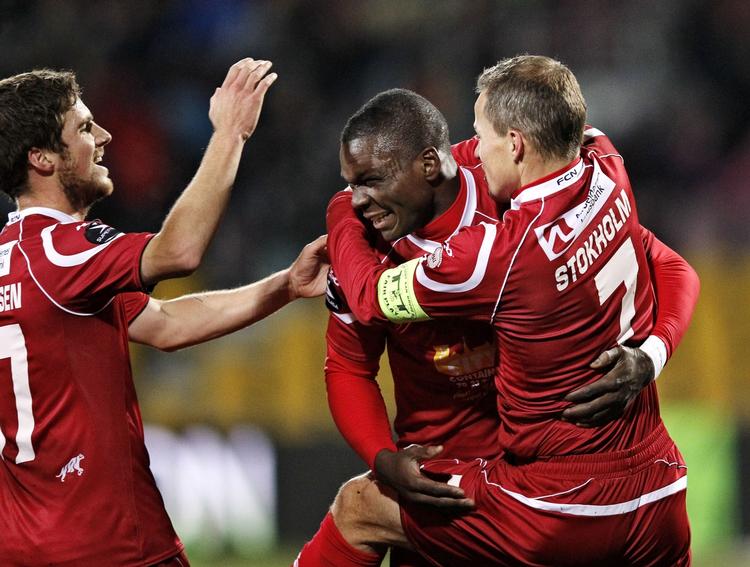 Jubel. Nordsjællands Søren Christensen, Jores Okore og Nicolai Stokholm jubler efter scoring til 1-0. 