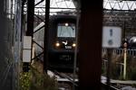 KOKS. En gruppe DSB-passagerer måtte vente på vintetid i en time natten til i dag i et stille tog på Fredericia Station. 